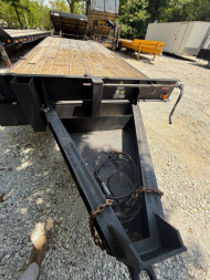 Used 2015 Other 25' Pintle Hitch with Air Brakes Equipment Trailer