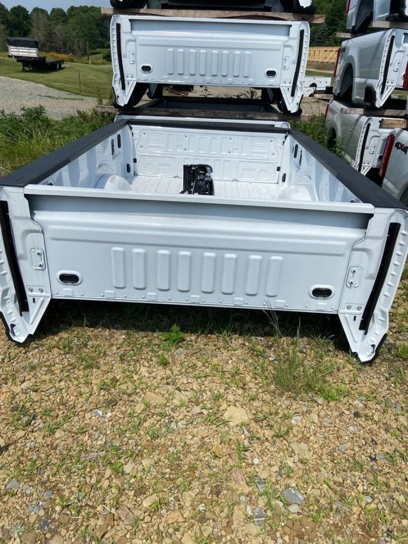 New 2023-2025 Ford OEM Takeoff Pickup Beds 8ft
