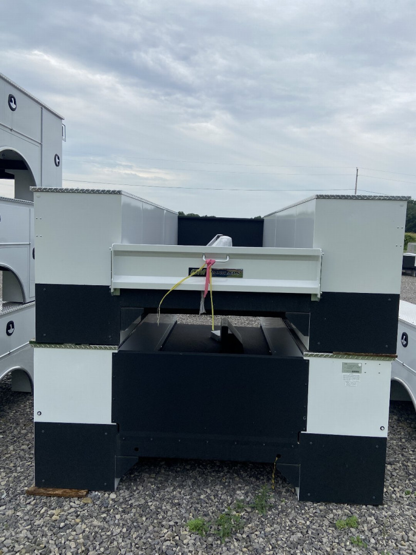 New 2025 CM Truck Beds CMG134/94 Steel Service Body for 84" CA cab and chassis