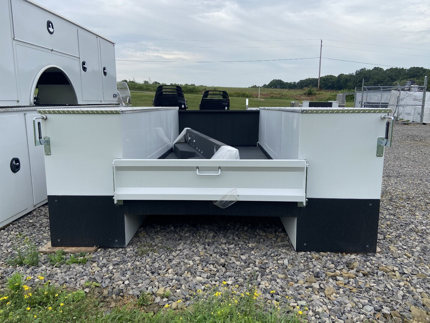 New CM Truck Beds CMG110/94 Steel Service Body for 60" CA cab and chassis