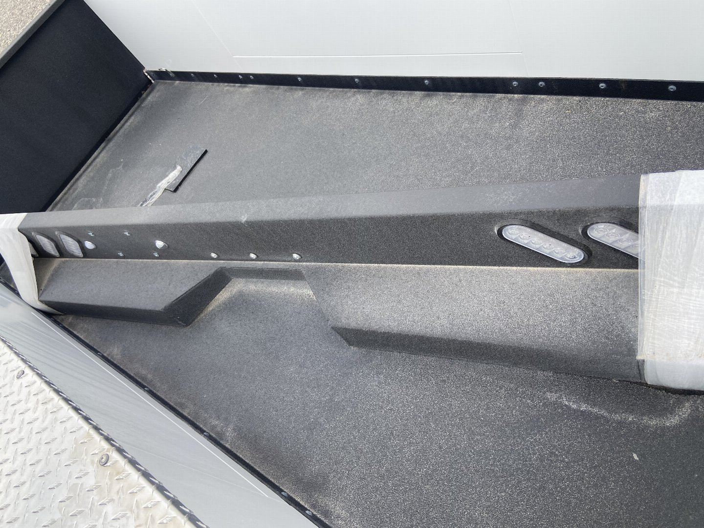 New CM Truck Beds CMG110/94 Steel Service Body for 60" CA cab and chassis