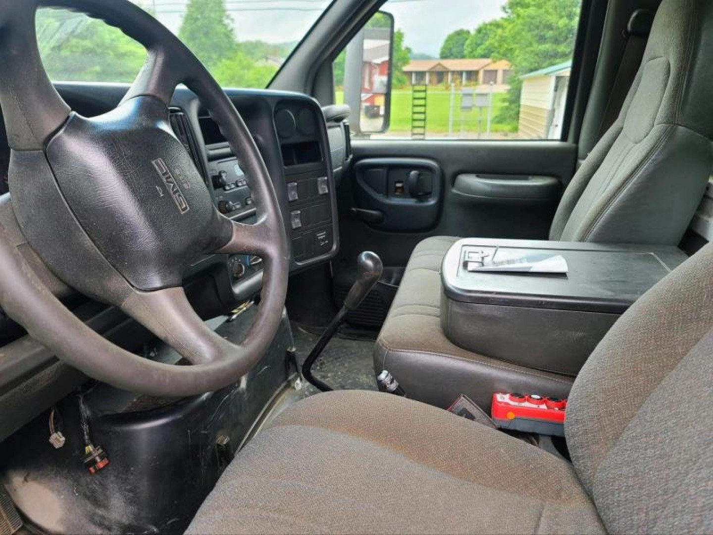 Used 2003 GMC C6500 w/ Switch N Go Truck