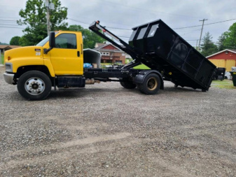 Used 2003 GMC C6500 w/ Switch N Go Truck