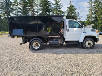 Used 2006 GMC 5500 W/ SWITCH N GO TRUCK