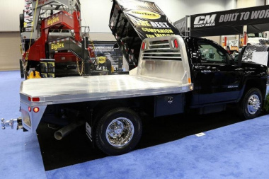 New CM Truck Beds ALRD Aluminum Flatbed 11'4 for 84" CA C&C