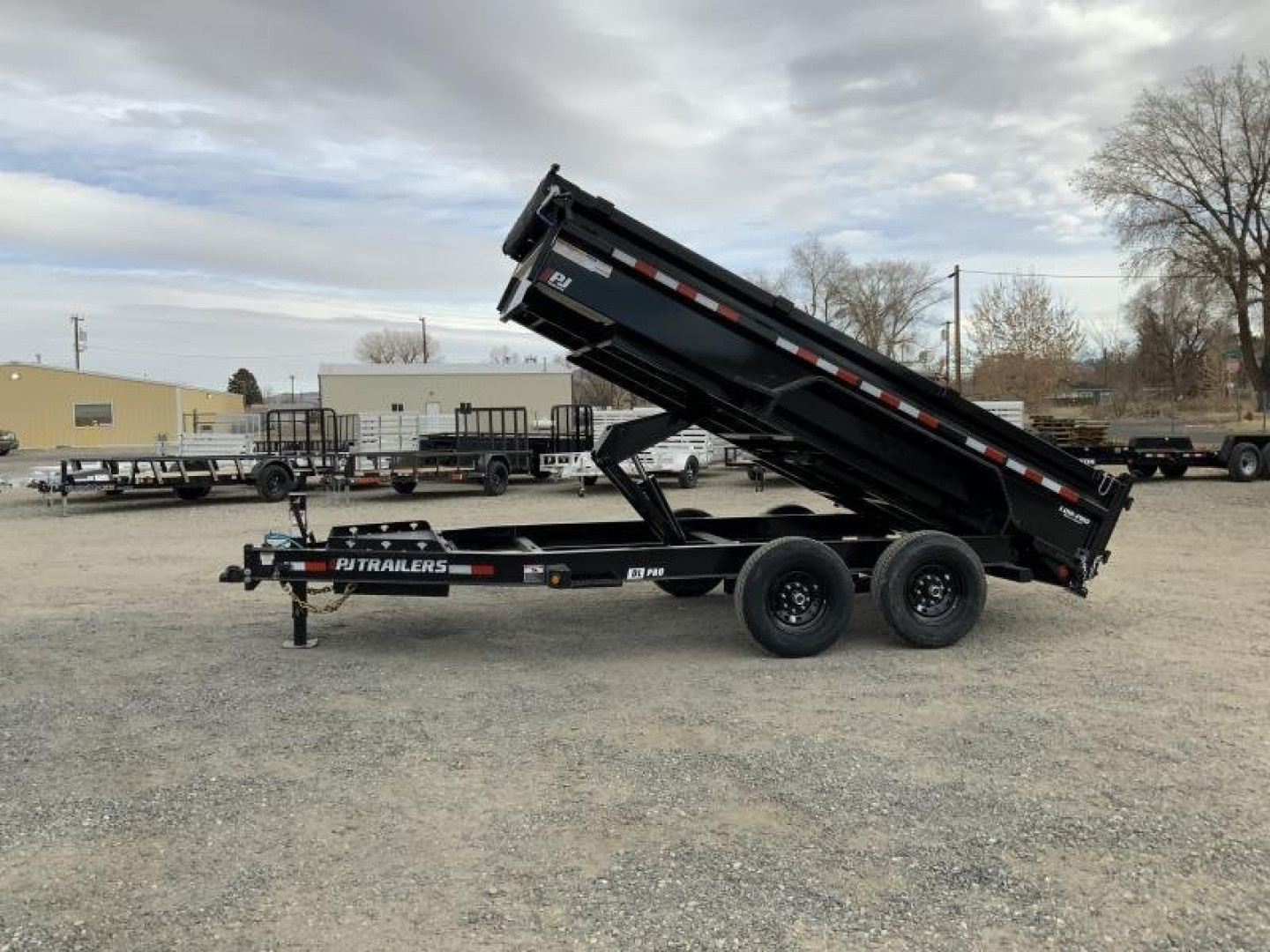 New 2025 PJ 14' Low Pro Dump (DL)