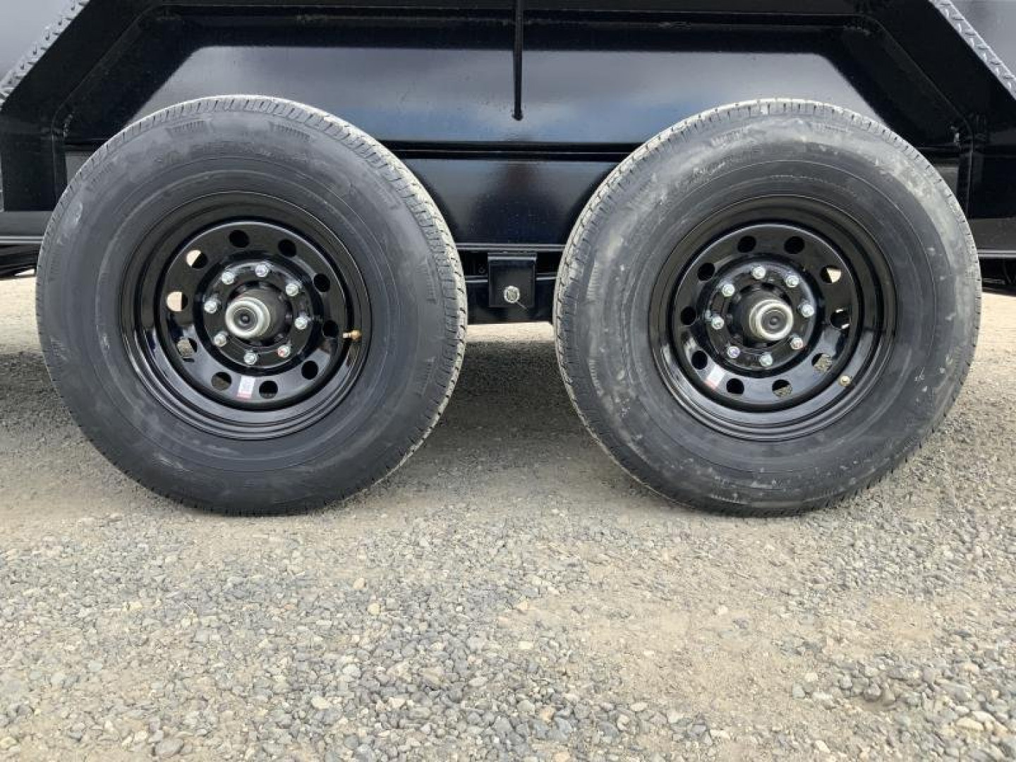 New 2025 PJ 14' Low Pro Dump (DL)