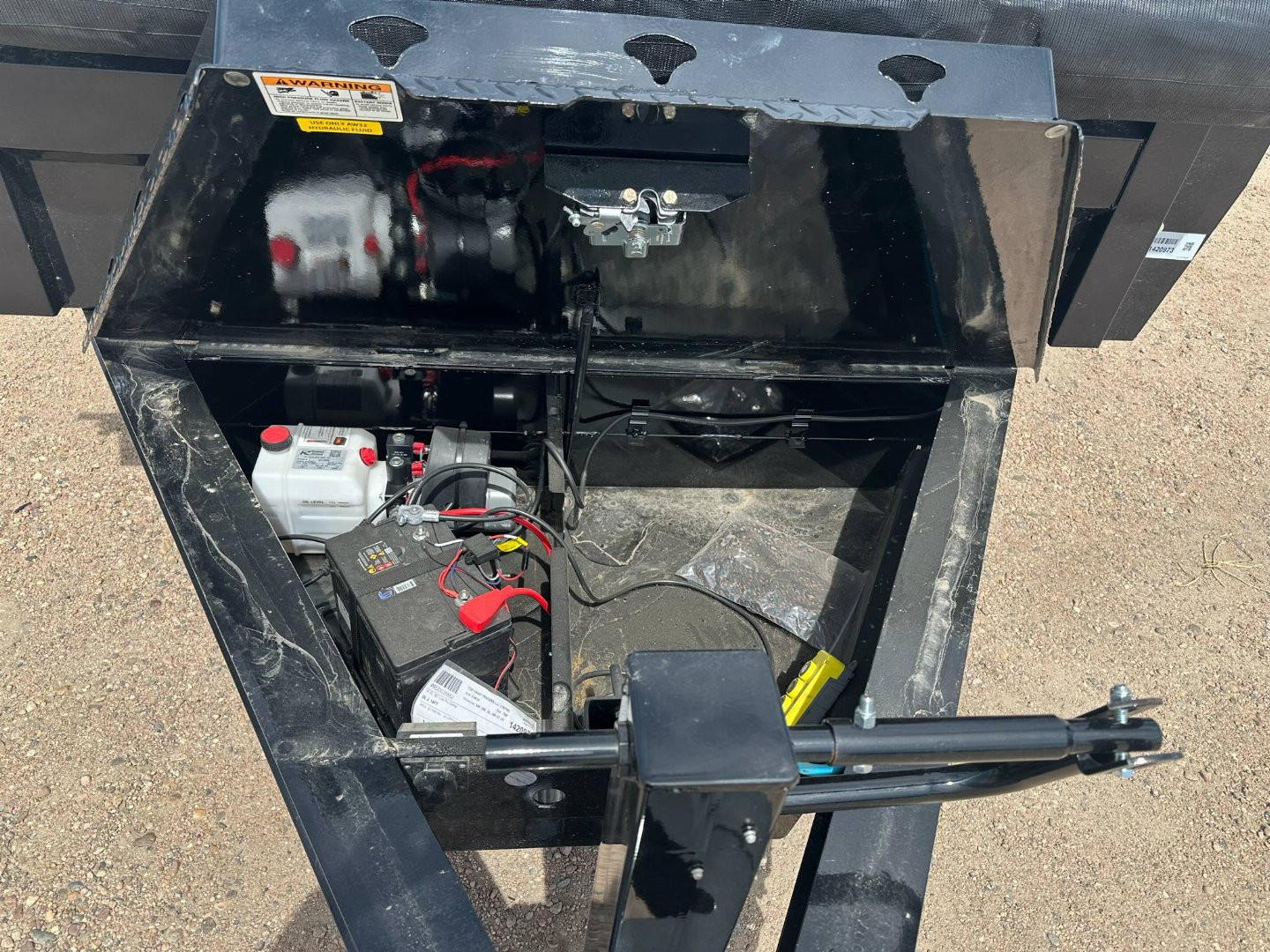 New 2025 PJ 14' Low Pro Dump (DL)