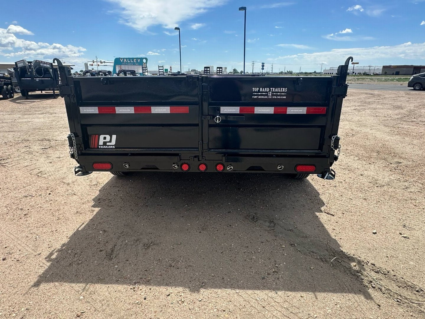 New 2025 PJ 14' Low Pro Dump (DL)