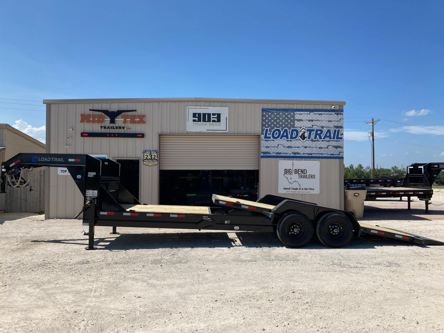 New 2026 Load Trail GG 83" X 24' Tilt-N-Go Gooseneck Tandem Axle Tilt Deck I-Beam Frame