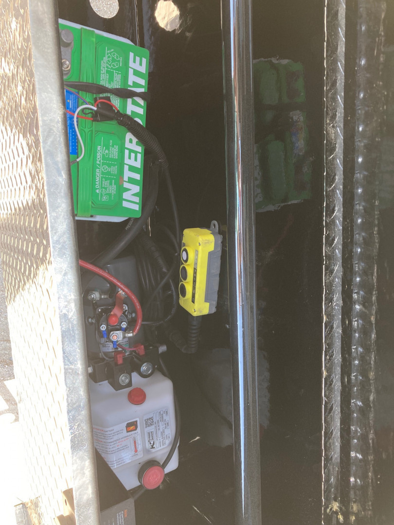 New 2026 Load Trail GD 14' x 83" Tandem Axle Gooseneck Low-Pro Dump Trailer