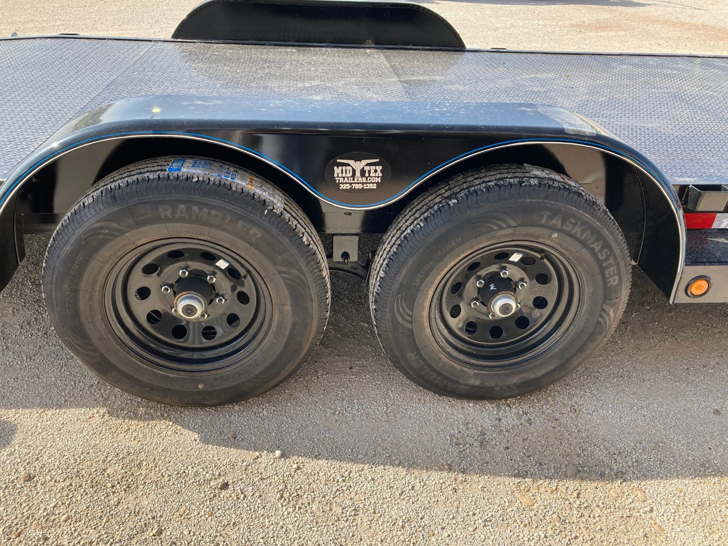 New 2025 Top Hat 22'X83" Car Hauler 10K