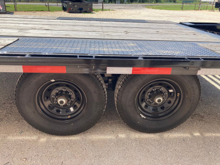 New 2025 TOP HAT 20'+5'X102" GN Deckover Trailer