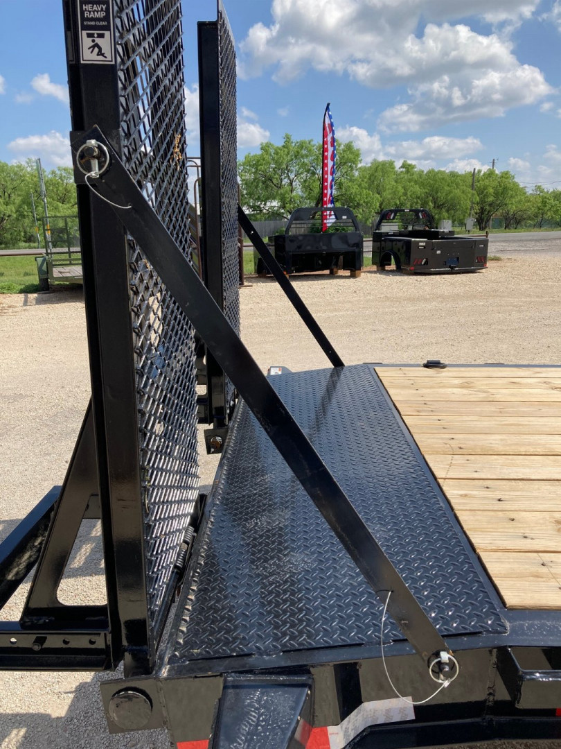 New 2025 Top Hat 22'X83" Equipment Trailer