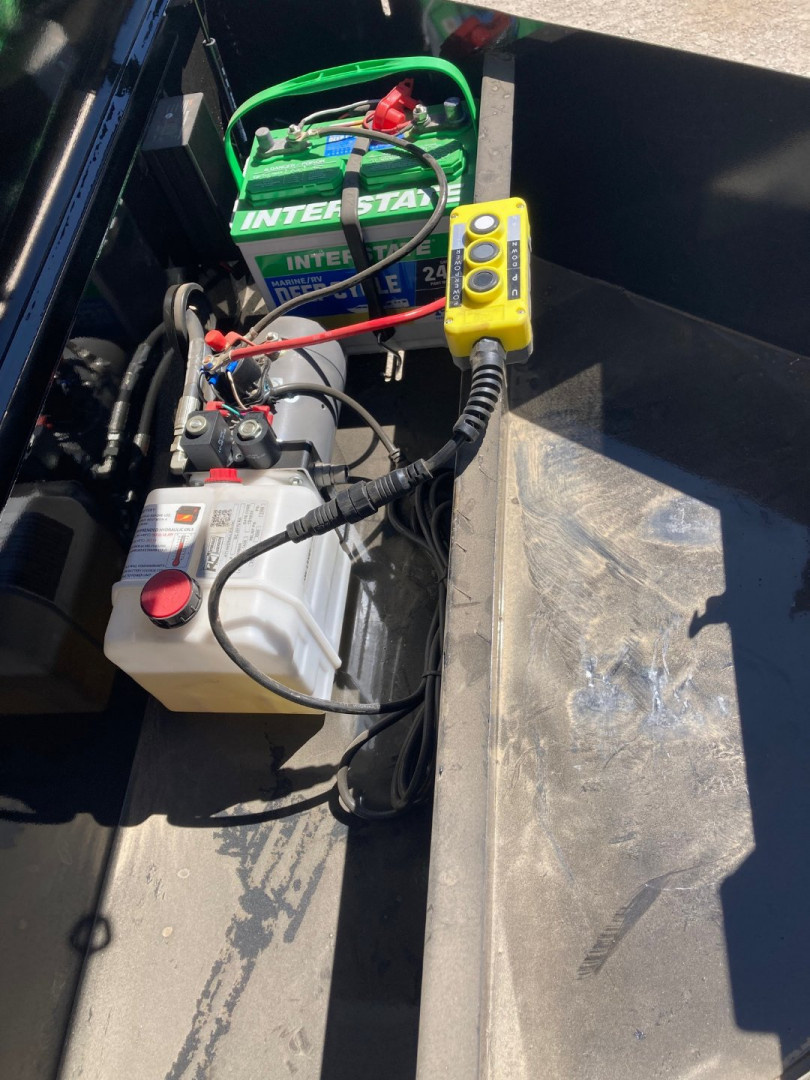 New 2025 Load Trail 14' x 83" Tandem Axle Dump Trailer 8" I-Beam Frame