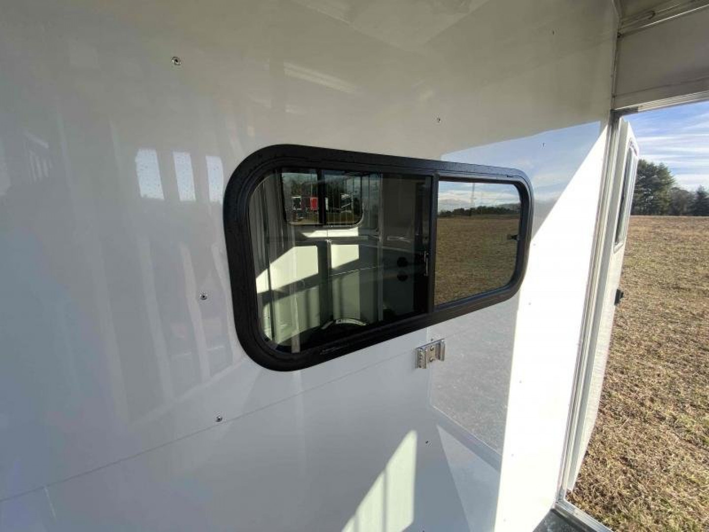 New 2026 Sundowner Trailers CHARTER TR SE 2H BP Horse Trailer