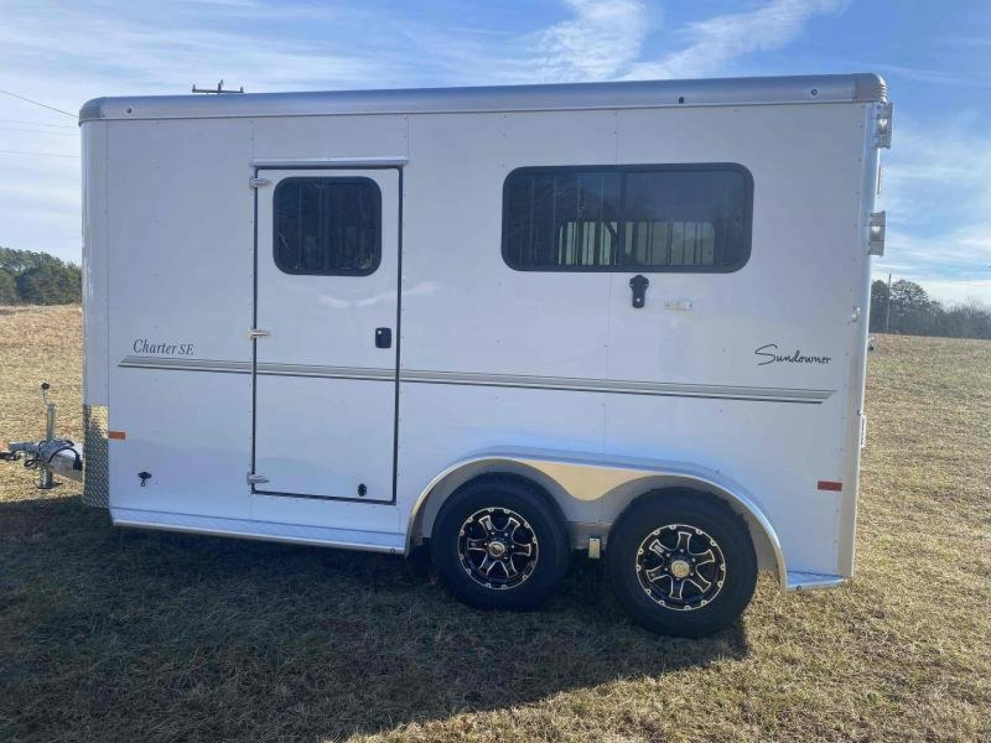 New 2026 Sundowner Trailers CHARTER TR SE 2H BP Horse Trailer