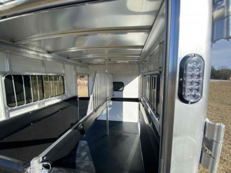 New 2026 Sundowner Trailers CHARTER TR SE 2H BP Horse Trailer