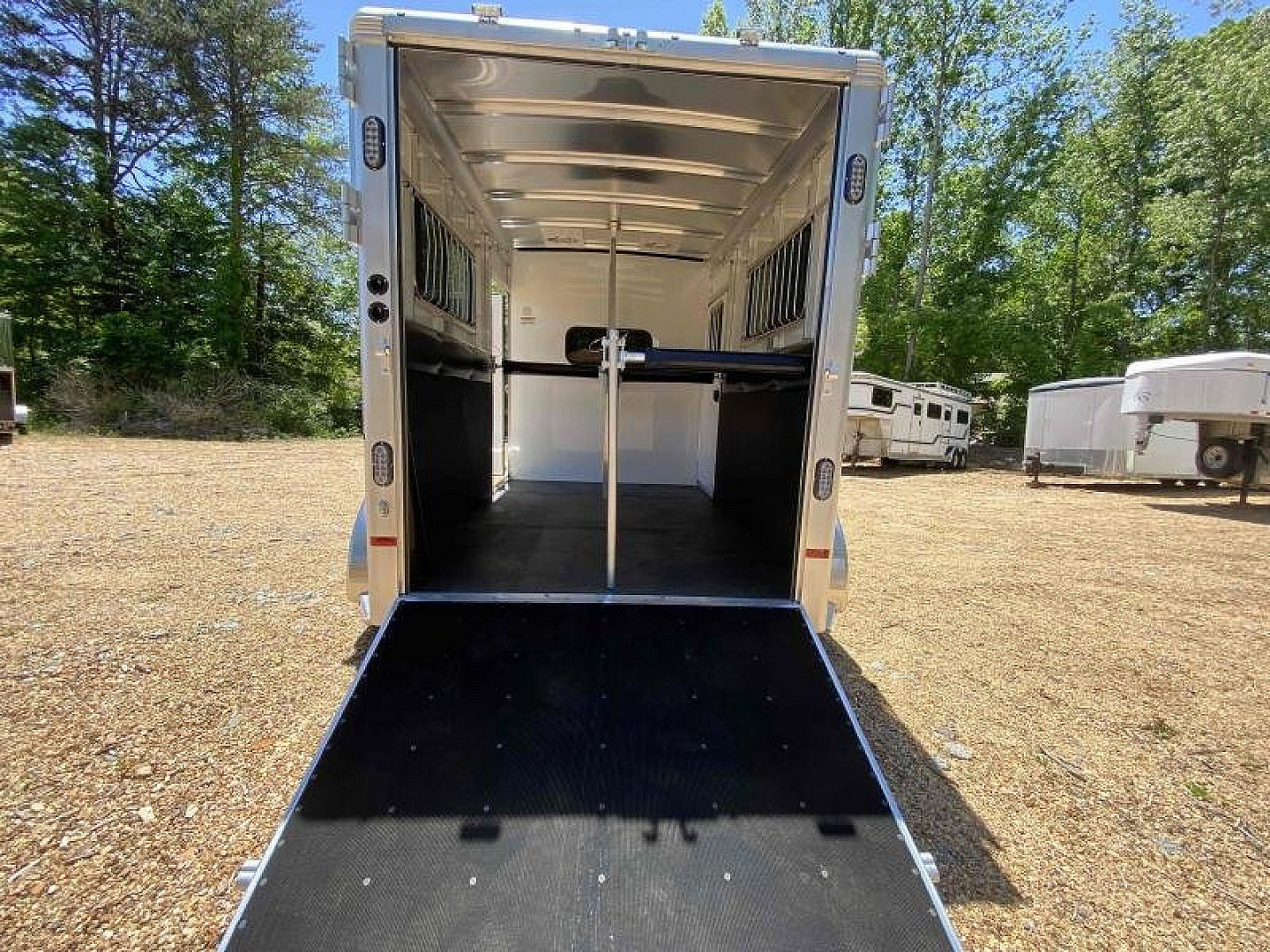 New 2026 Sundowner Trailers CHARTER TR SE 2H BP Horse Trailer