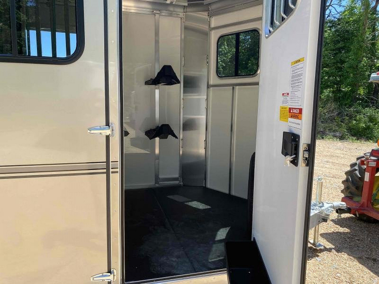 New 2026 Sundowner Trailers CHARTER TR SE 2H BP Horse Trailer