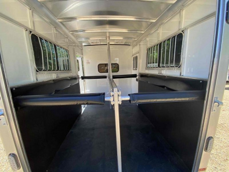 New 2026 Sundowner Trailers CHARTER TR SE 2H BP Horse Trailer