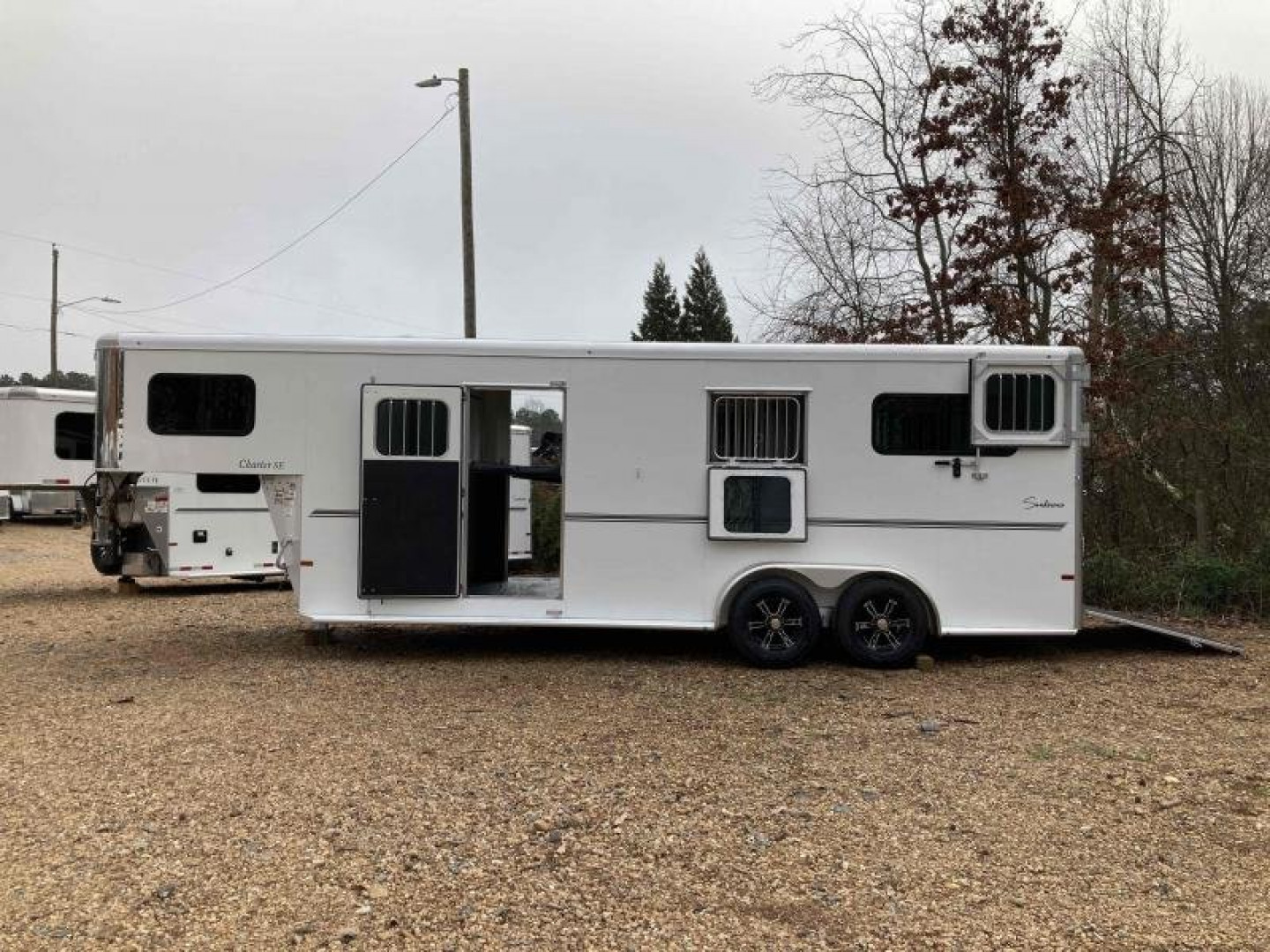 New Sundowner Charter TR SE 2+1 Gooseneck Horse Trailer