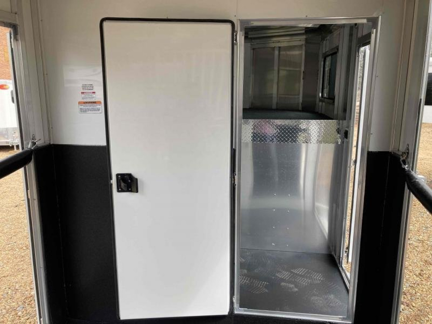 New Sundowner Charter TR SE 2+1 Gooseneck Horse Trailer