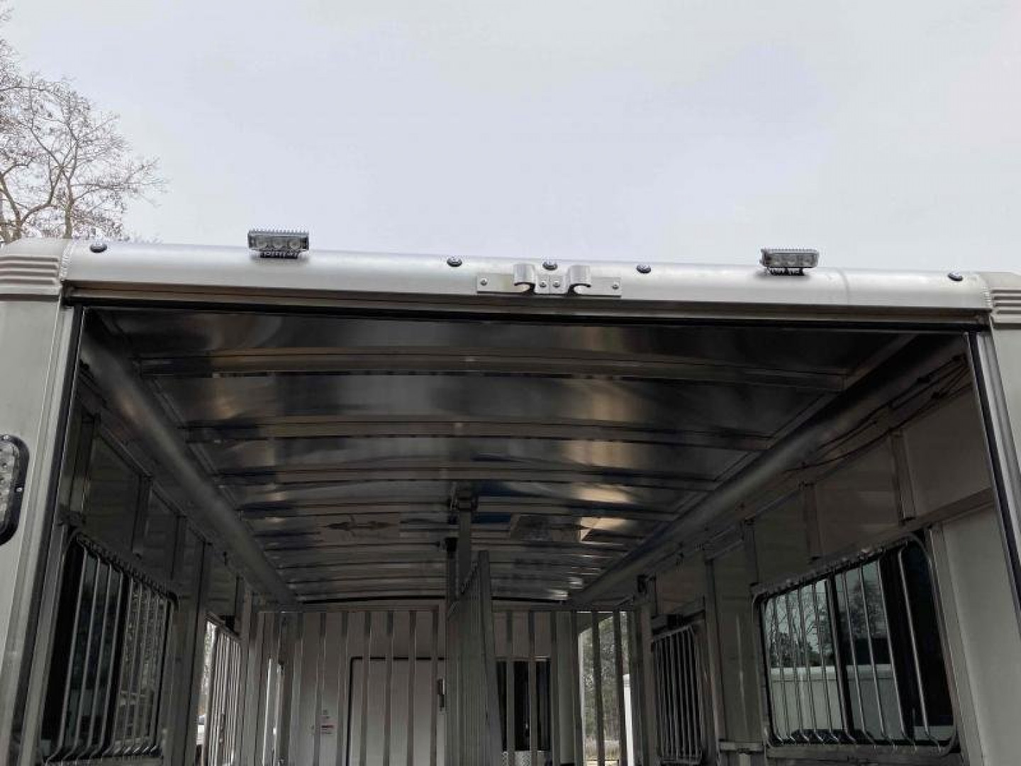 New Sundowner Charter TR SE 2+1 Gooseneck Horse Trailer