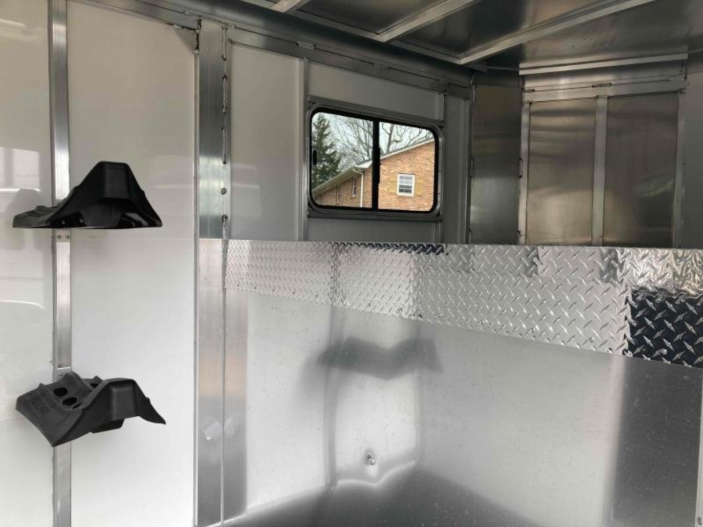 New Sundowner Charter TR SE 2+1 Gooseneck Horse Trailer