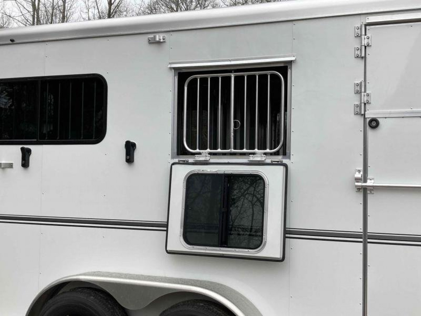 New Sundowner Charter TR SE 2+1 Gooseneck Horse Trailer