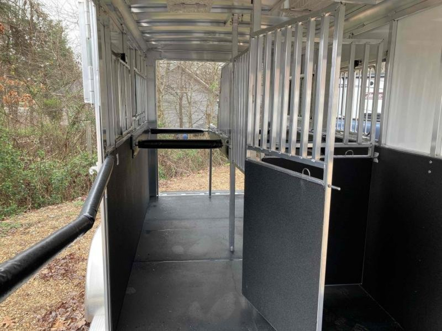 New Sundowner Charter TR SE 2+1 Gooseneck Horse Trailer