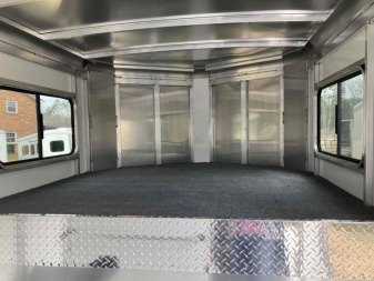 New Sundowner Charter TR SE 2+1 Gooseneck Horse Trailer