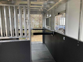 New Sundowner Charter TR SE 2+1 Gooseneck Horse Trailer