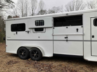 New Sundowner Charter TR SE 2+1 Gooseneck Horse Trailer