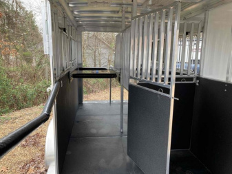 New Sundowner Charter TR SE 2+1 Gooseneck Horse Trailer