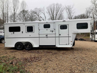 New Sundowner Charter TR SE 2+1 Gooseneck Horse Trailer