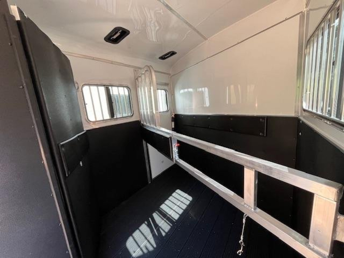 New 2026 Homesteader Trailer 213SB Horse Trailer