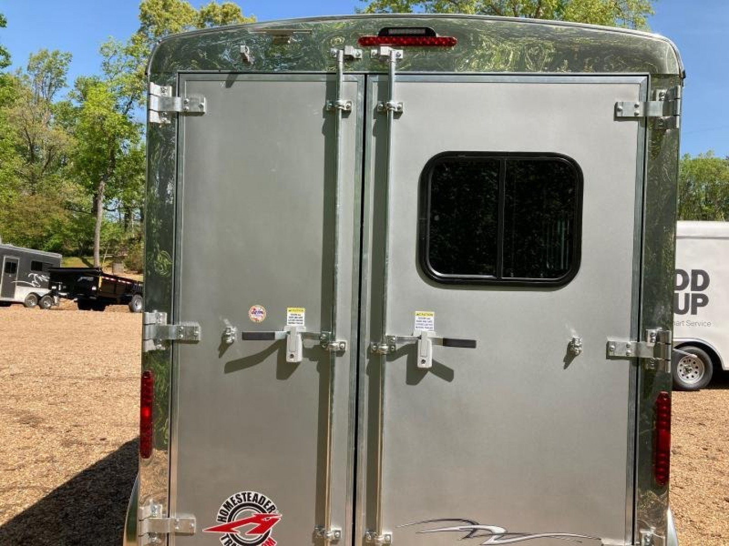 New 2026 Homesteader Trailer 213SB Horse Trailer