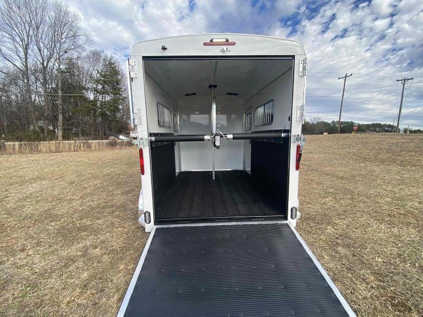 New Homesteader 214FB 2 Horse Direct Load Warmblood Horse Trailer