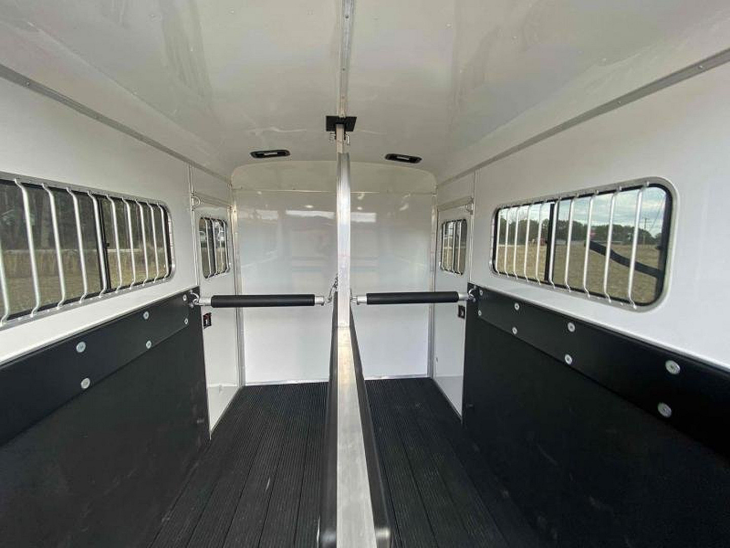New Homesteader 214FB 2 Horse Direct Load Warmblood Horse Trailer