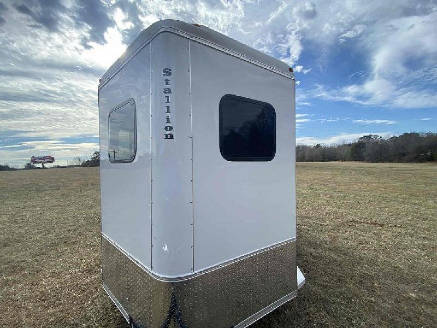 New Homesteader 214FB 2 Horse Direct Load Warmblood Horse Trailer