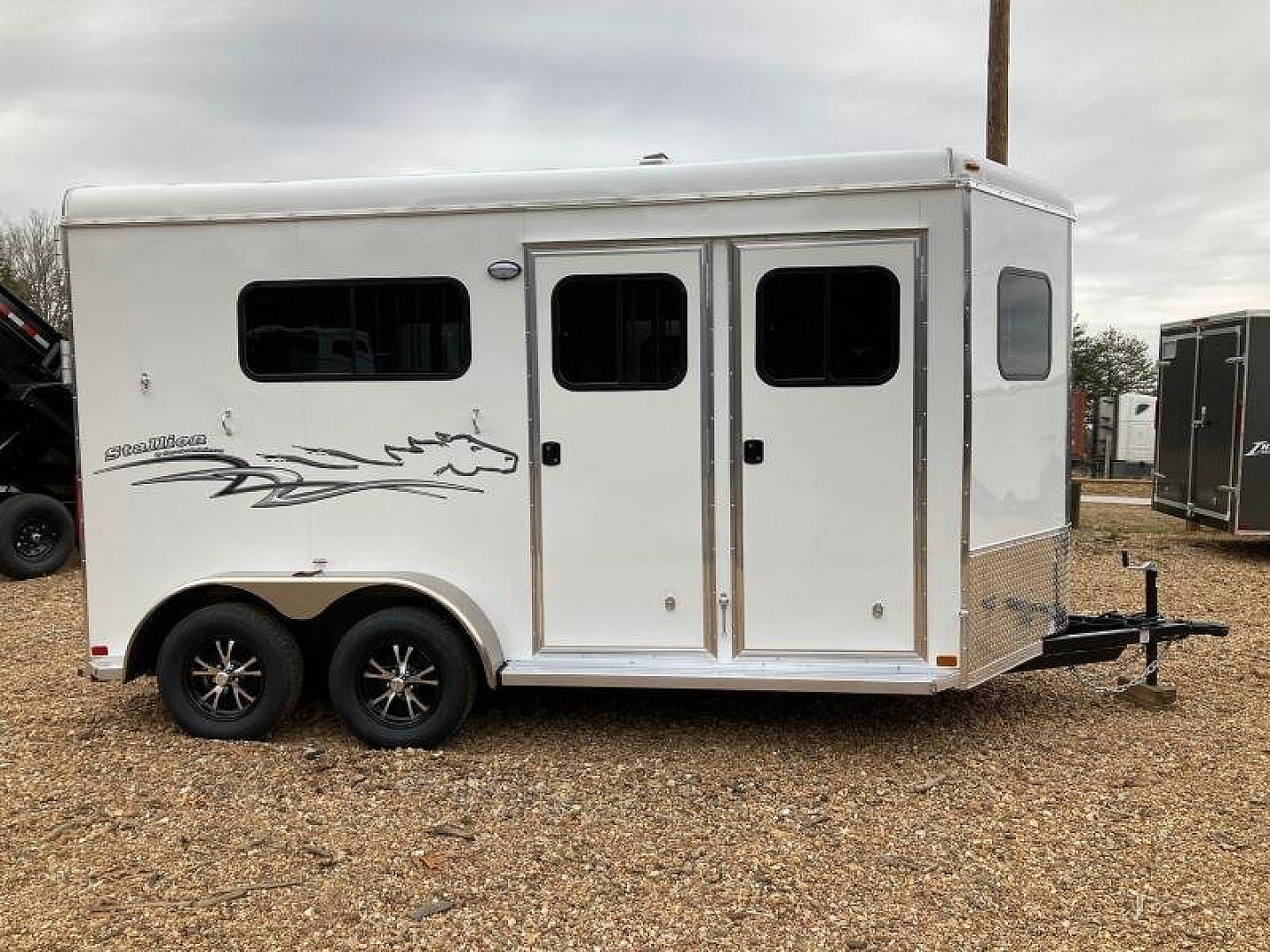 New Homesteader 214FB 2 Horse Direct Load Warmblood Horse Trailer