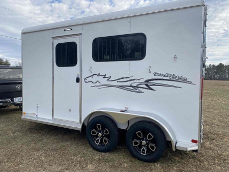New Homesteader 214FB 2 Horse Direct Load Warmblood Horse Trailer