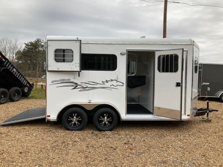 New Homesteader 214FB 2 Horse Direct Load Warmblood Horse Trailer