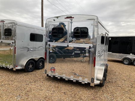 New Homesteader 214FB 2 Horse Direct Load Warmblood Horse Trailer