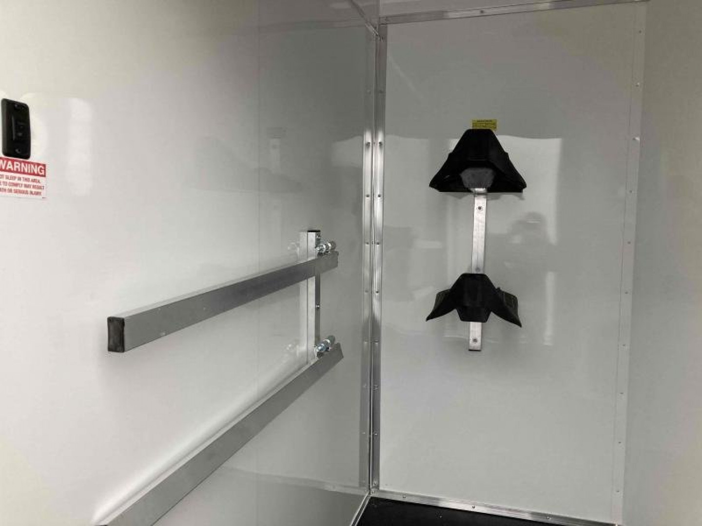 New Homesteader Trailer 214FB 2 Horse Direct Load Warmblood Horse Trailer