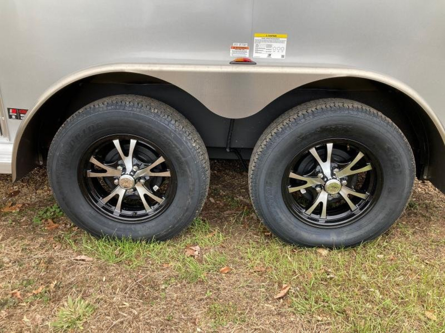 New Homesteader Trailer 214FB 2 Horse Direct Load Warmblood Horse Trailer