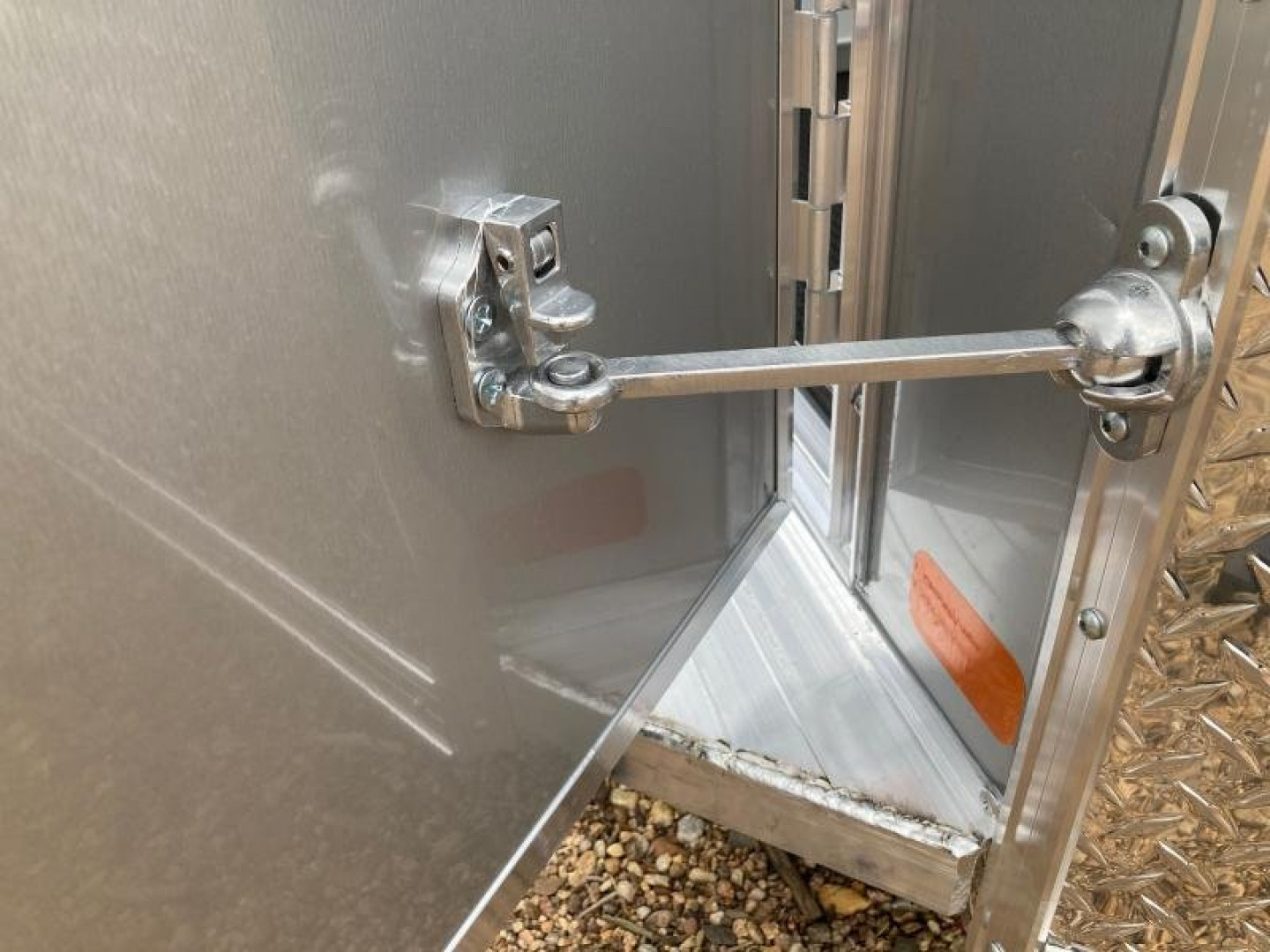 New Homesteader Trailer 214FB 2 Horse Direct Load Warmblood Horse Trailer