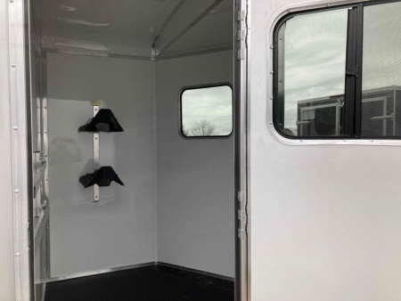 New Homesteader Trailer 214FB 2 Horse Direct Load Warmblood Horse Trailer