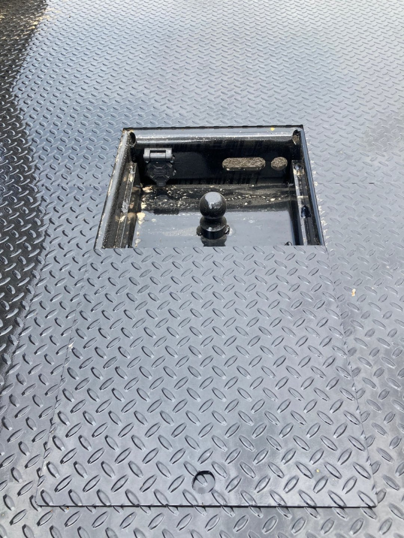 New 2025 903 Truck Bed DUALLY